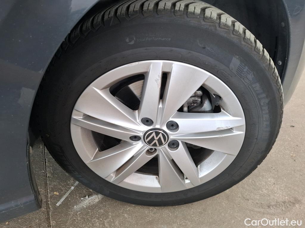  Volkswagen  Golf  VOLKSWAGEN / 2020 / 5P / Berline 2.0 TDI SCR 115 DSG7 Life Busi 1st #13