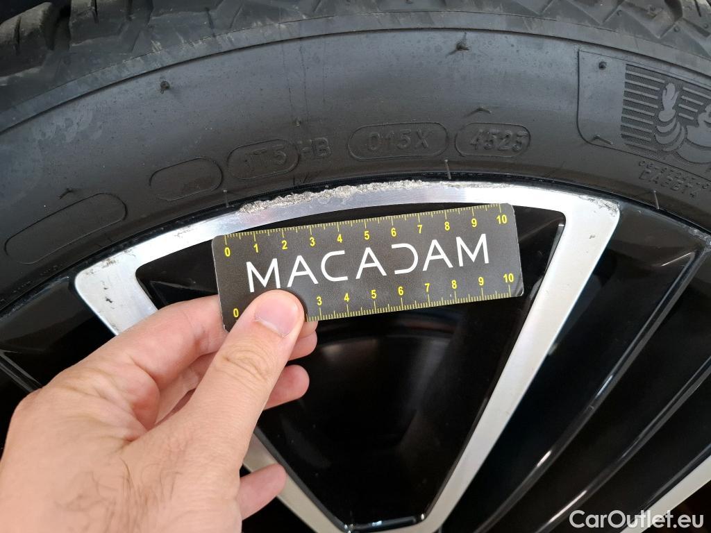  Volvo  XC 40 VOLVO XC40 / 2022 / 5P / SUV Recharge T5 262 DCT7 Ultimate #13