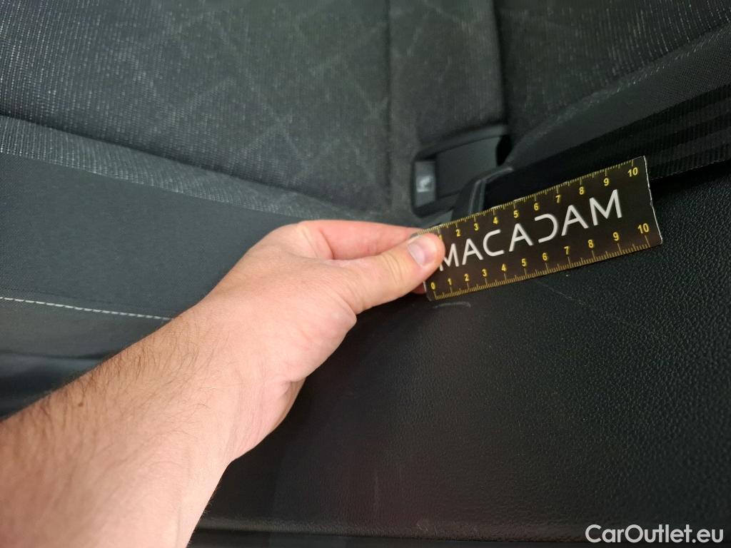  Volkswagen  Golf  VOLKSWAGEN / 2020 / 5P / Berline 2.0 TDI SCR 115 DSG7 Life Busi 1st #21