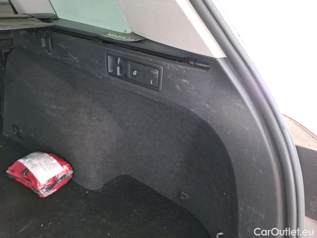  Volkswagen  Golf  VII Break Confortline Business BMT 1.6 TDI 115CV BVA7 E6dT / TRANSFO VP/VF #41