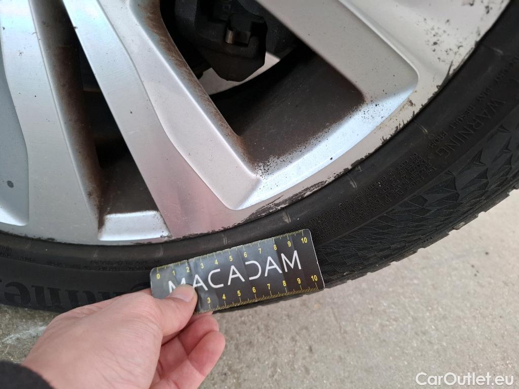  Volkswagen  Golf  VII Break Confortline Business BMT 1.6 TDI 115CV BVA7 E6dT / TRANSFO VP/VF #32