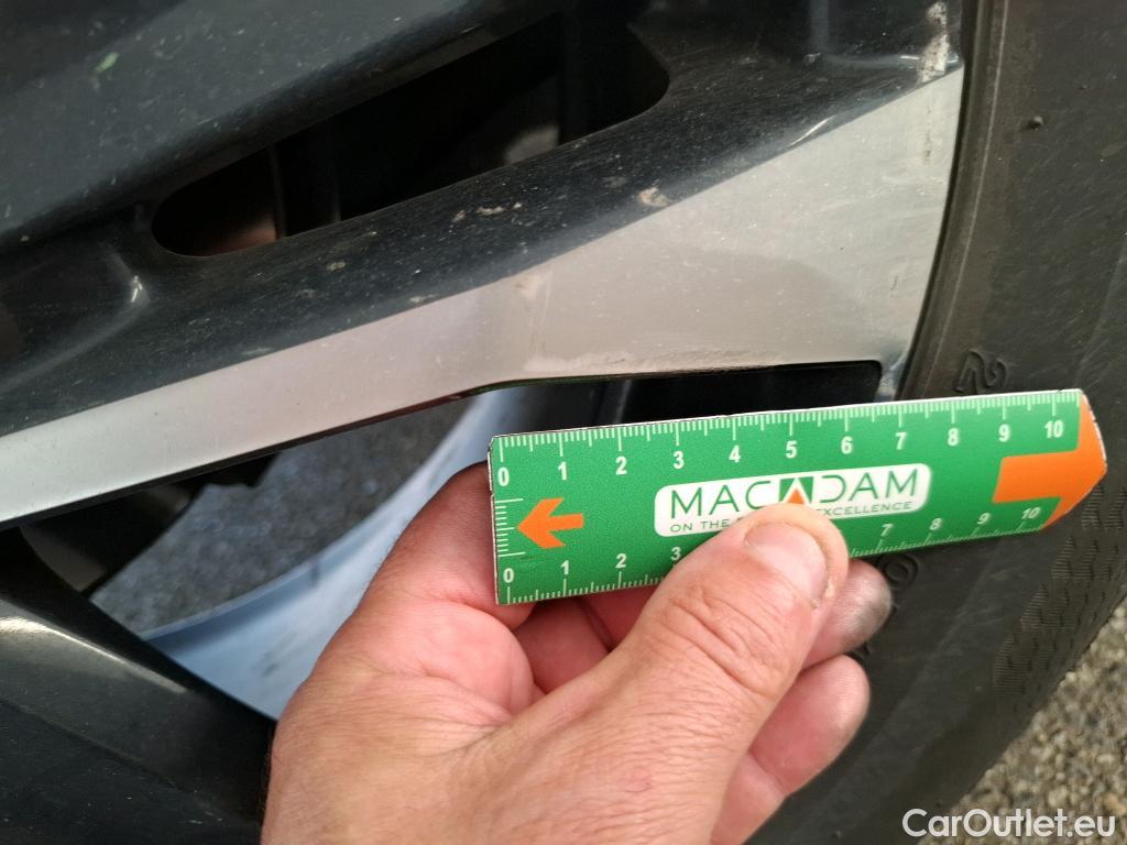  Peugeot  2008  Allure Business 1.5 HDi 130CV BVA8 E6d #42