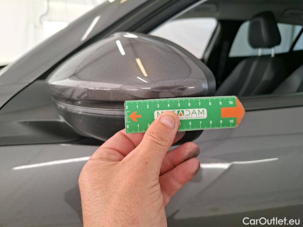  Peugeot  2008  Allure Business 1.5 HDi 130CV BVA8 E6d #37