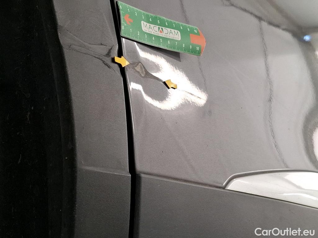  Peugeot  2008  Allure Business 1.5 HDi 130CV BVA8 E6d #16