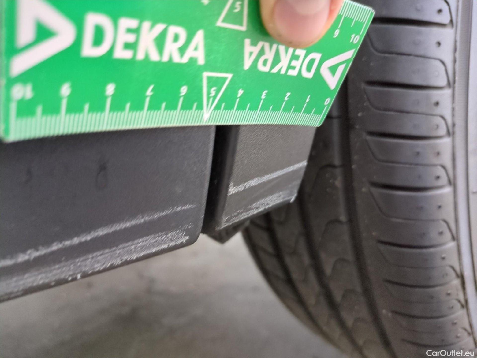  Peugeot  2008  Active Pack 1.2 PureTech 130CV BVA8 E6d #63