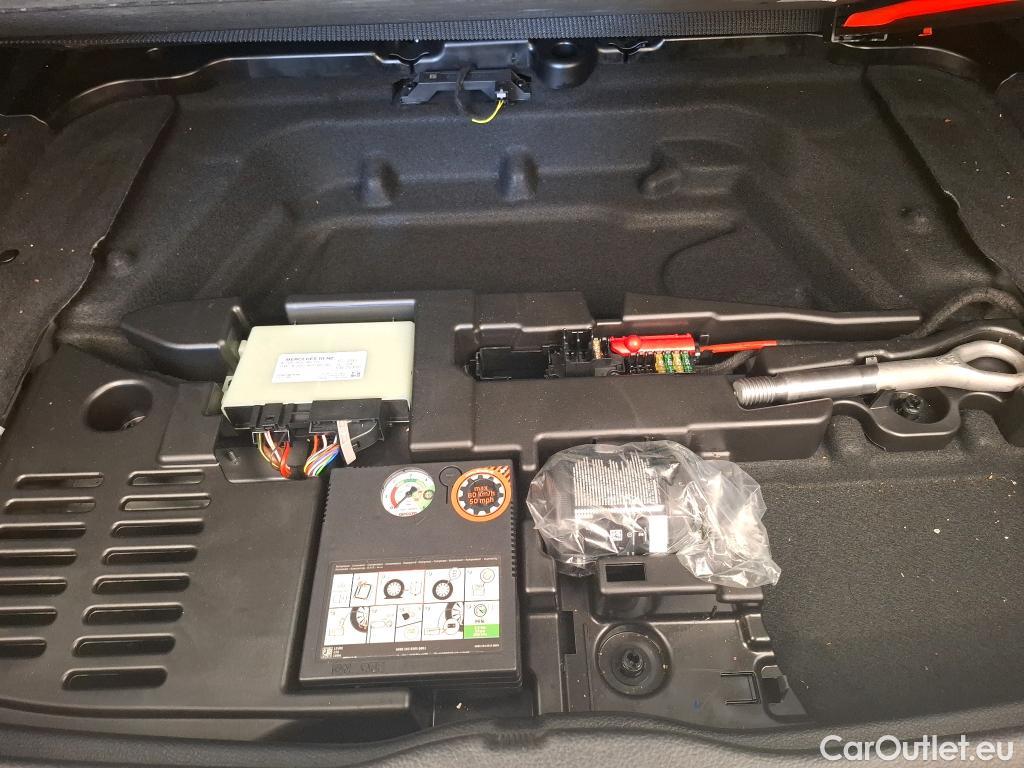 Mercedes  GLA MERCEDES-BENZ  / 2020 / 5P / SUV 2.0  200 D AMG LINE DCT #11