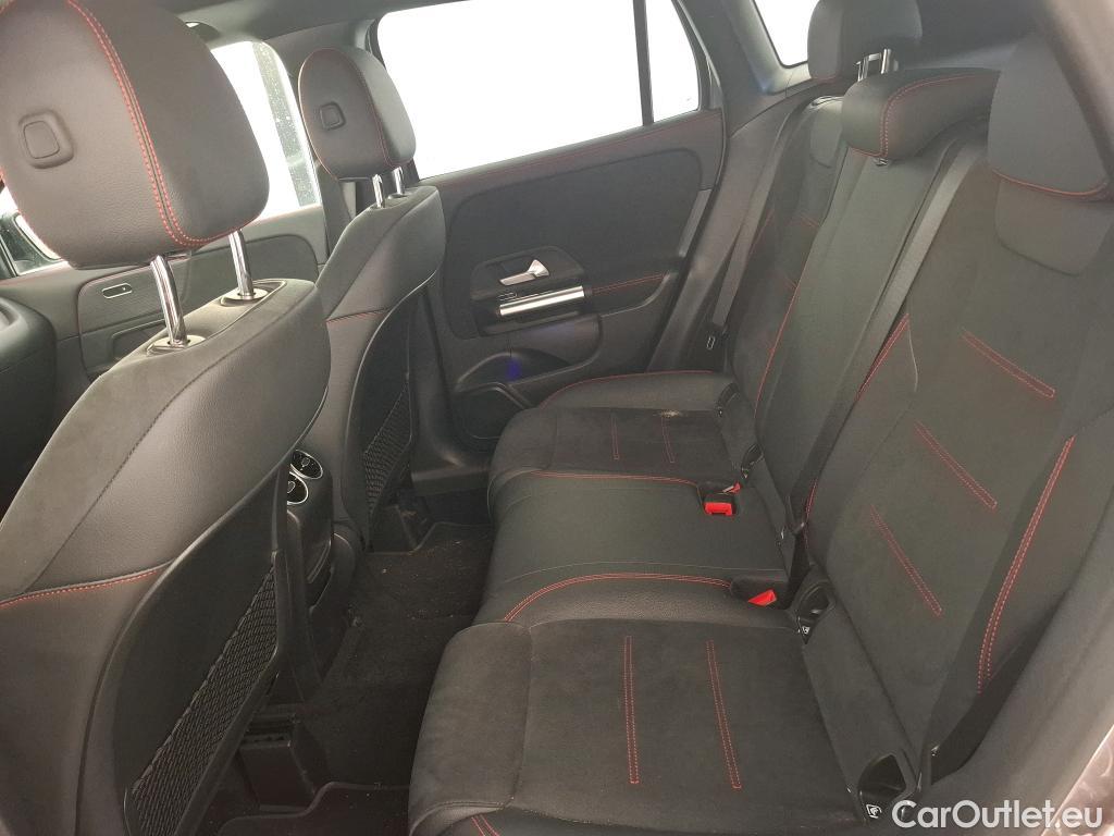 Mercedes  GLA MERCEDES-BENZ  / 2020 / 5P / SUV 2.0  200 D AMG LINE DCT #9