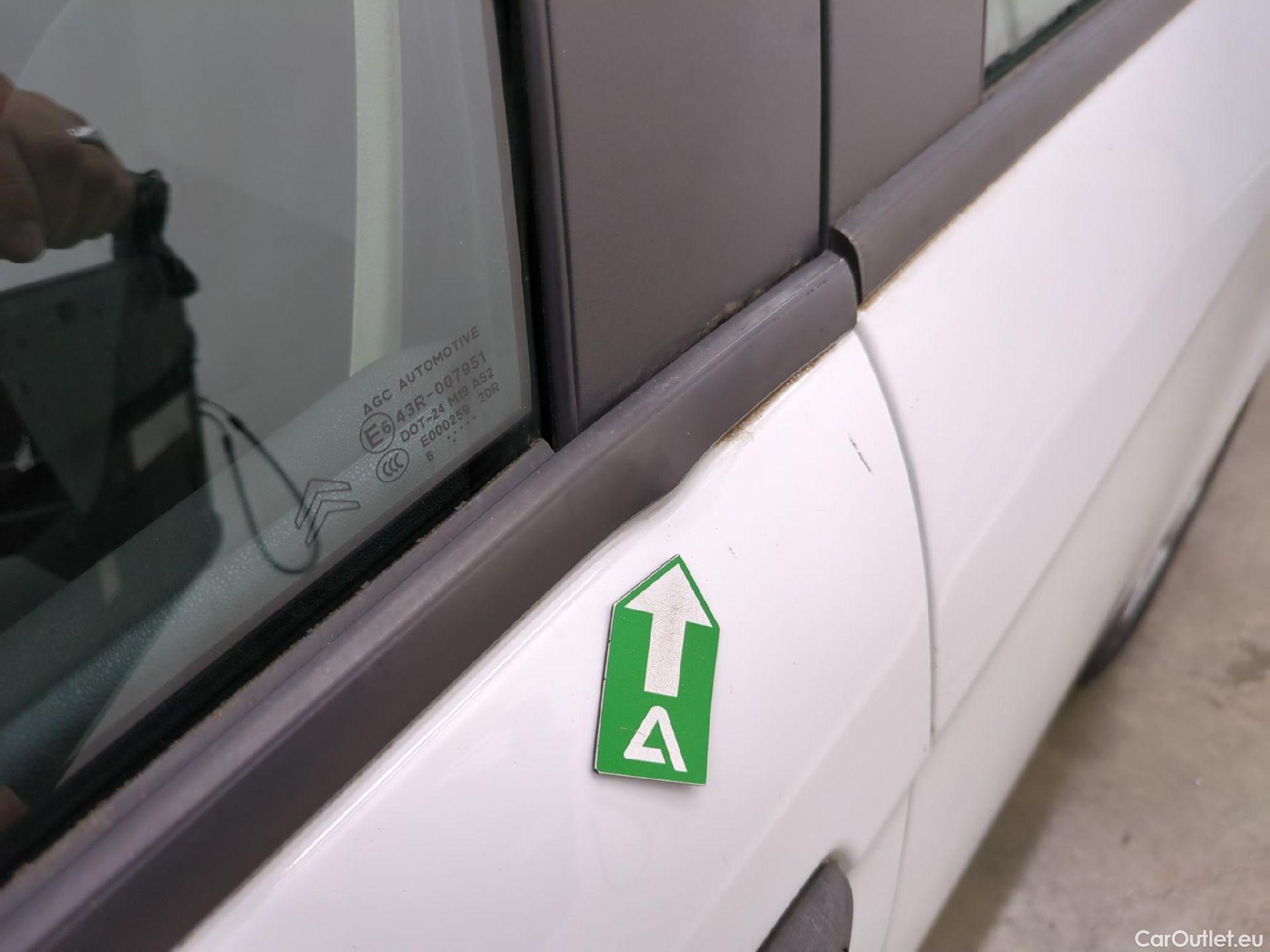  Citroen  C3  Attraction 1.6 BlueHDI 75CV BVM5 E6 #26