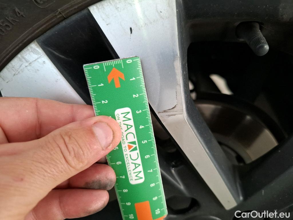  Peugeot  2008  Allure Business 1.5 HDi 130CV BVA8 E6d #41