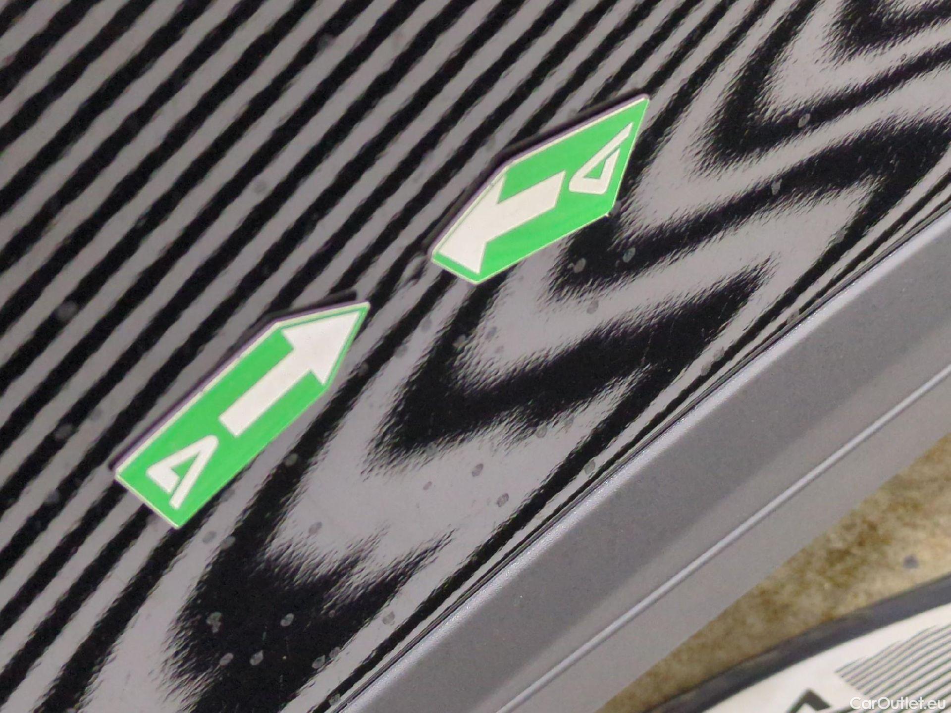  Peugeot  2008  Active Pack 1.2 PureTech 130CV BVA8 E6d #24