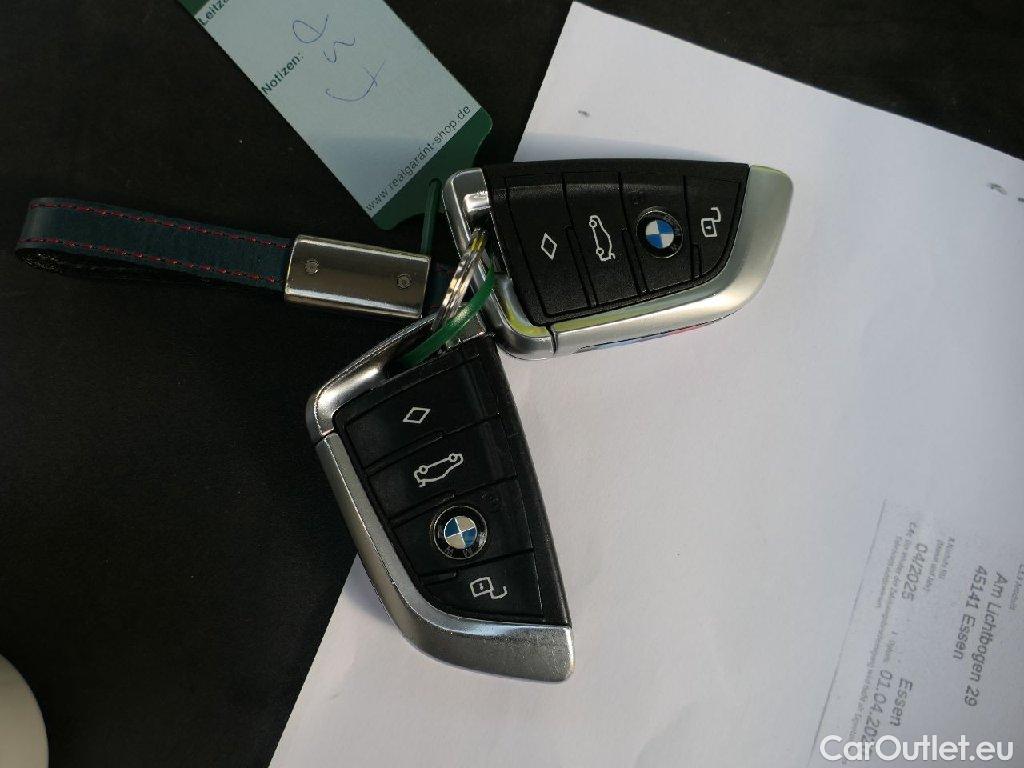 Bmw  Serie 3 Baureihe 3 Lim. 330 e M Sport 2.0 185KW AT8 E6dT #38