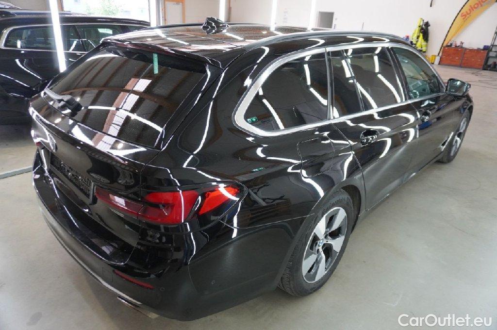 Bmw  Serie 5 Baureihe 5 Touring 520 d Luxury Line 2.0 140KW AT8 E6d #2