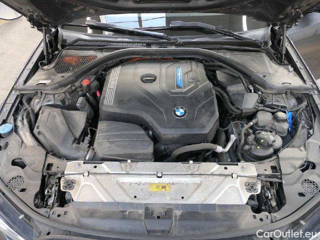 Bmw  Serie 3 Baureihe 3 Lim. 330 e M Sport 2.0 185KW AT8 E6dT #12
