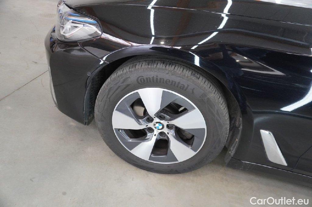 Bmw  Serie 5 Baureihe 5 Touring 520 d Luxury Line 2.0 140KW AT8 E6d #33