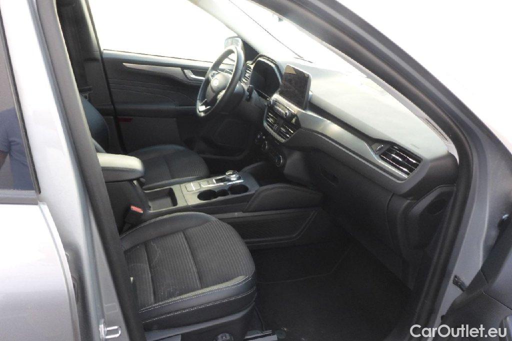 Ford  Kuga  Titanium X 2.0 EcoBlue 140KW AT8 E6d #4