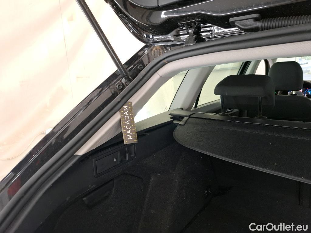  Volkswagen  Golf  VIII SW Life Plus 2.0 TDI 150CV BVA7 E6d #3