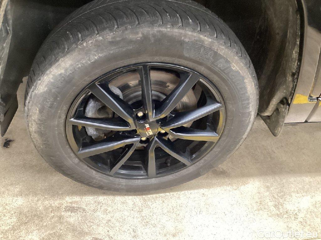 Jeep  Cherokee JEEP  2.2 MJ II Active Drive I Automatik Overland 5d 143kW #136