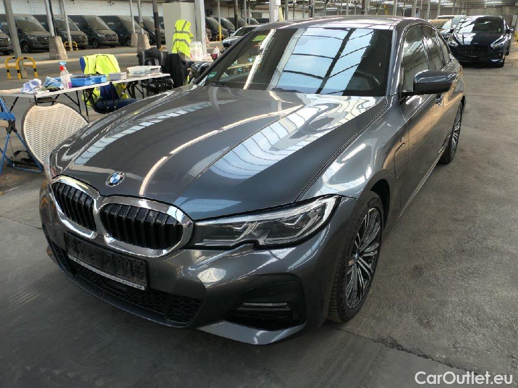 Bmw  Serie 3 Baureihe 3 Lim. 330 e M Sport 2.0 185KW AT8 E6dT #1