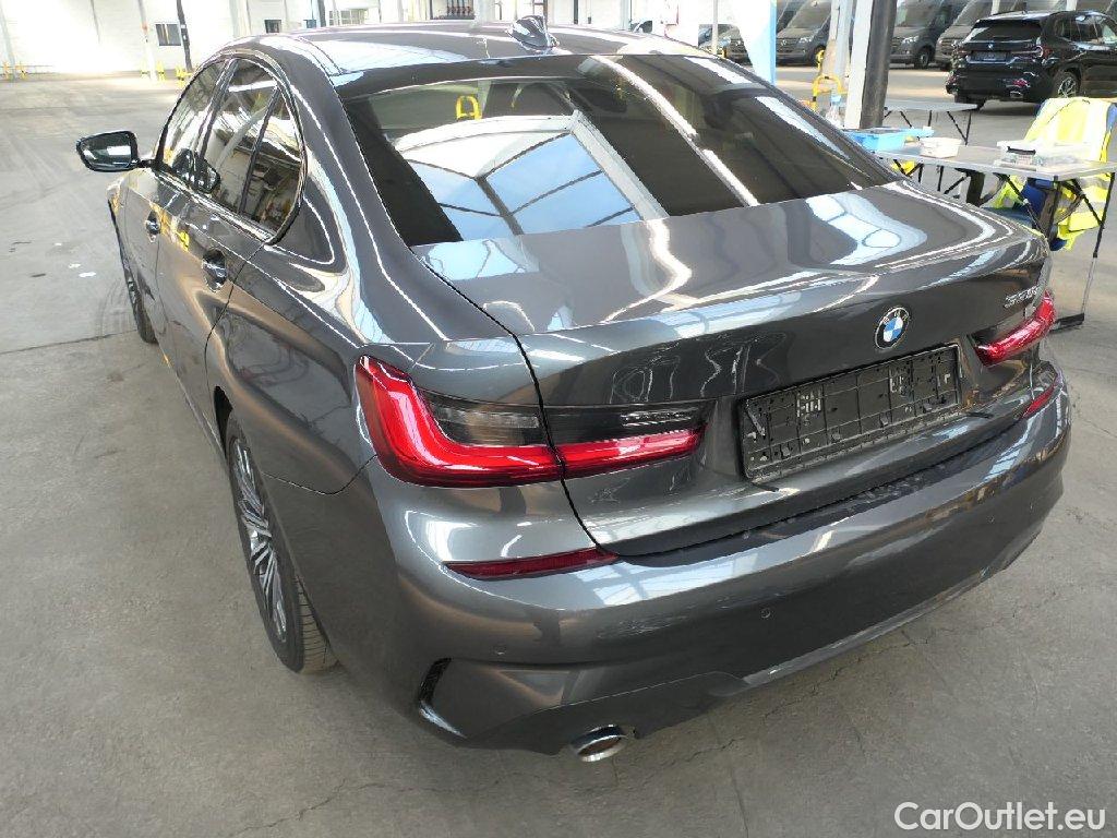 Bmw  Serie 3 Baureihe 3 Lim. 330 e M Sport 2.0 185KW AT8 E6dT #9