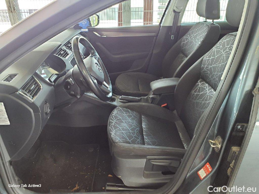 Skoda  Octavia  Combi Clever 2.0 TDI 110KW AT7 E6 #4