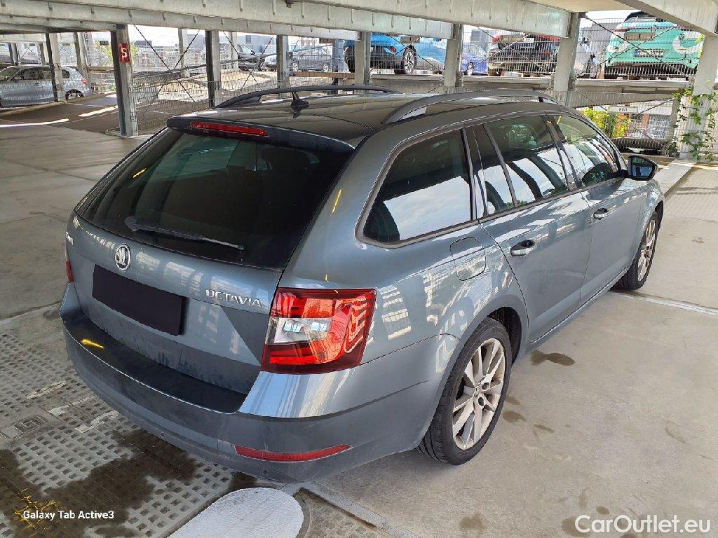 Skoda  Octavia  Combi Clever 2.0 TDI 110KW AT7 E6 #2