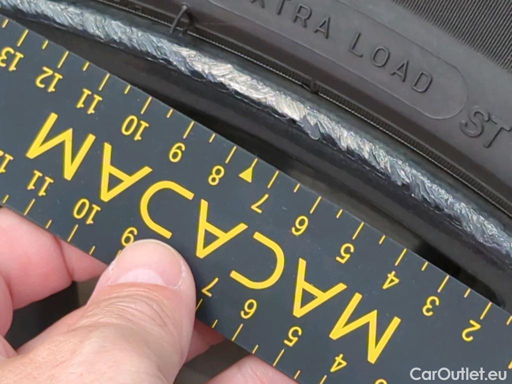 Tesla  Model 3 TESLA  Langstreckenbatt. Allradantrieb Dual Motor 4d 366kW #36