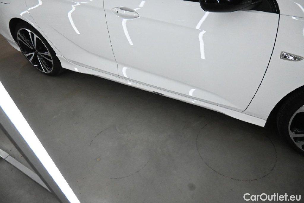 Opel  Insignia  B Sports Tourer Ultimate 4x4 2.0 CDTI 128KW AT8 E6d #43