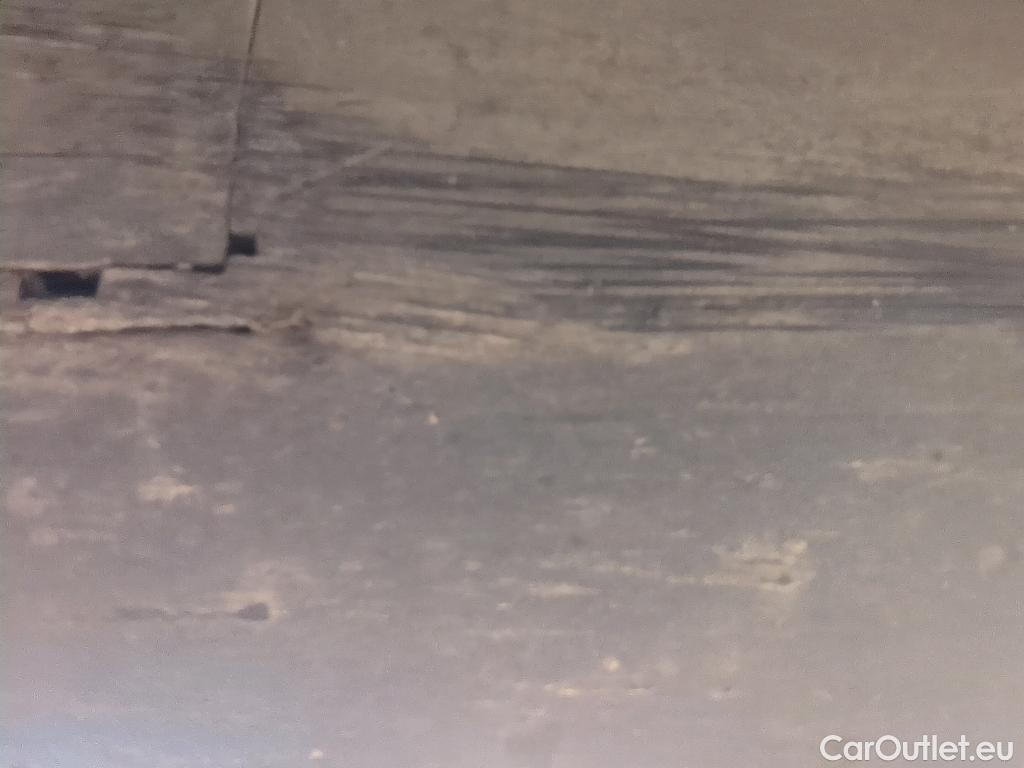 Tesla  Model 3 TESLA  Langstreckenbatt. Allradantrieb Dual Motor 4d 366kW #47