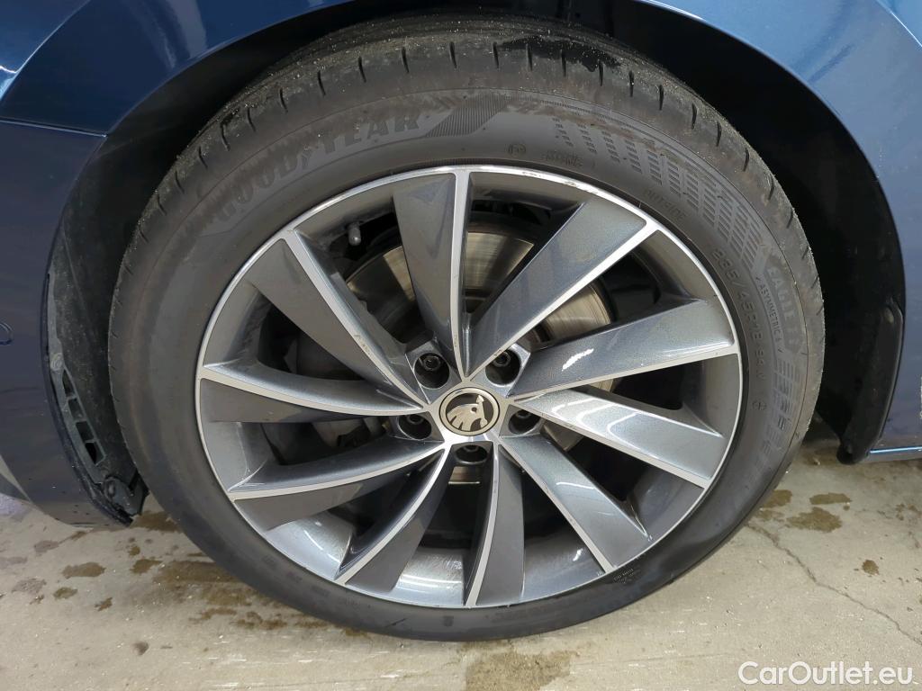 Skoda  Superb  Combi L&K 4x4 2.0 TDI 140KW AT7 E6dT #14