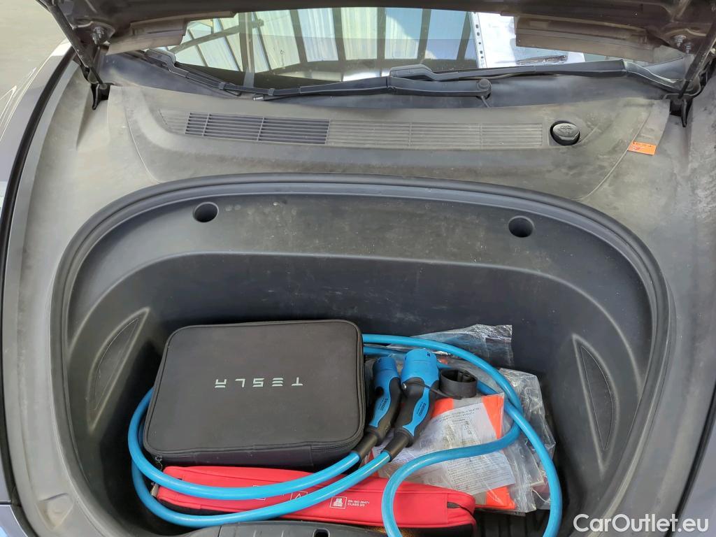 Tesla  Model 3 TESLA  Langstreckenbatt. Allradantrieb Dual Motor 4d 366kW #15