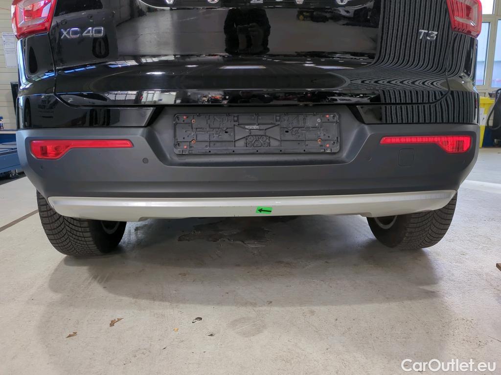 Volvo  XC 40 XC40 Momentum 2WD 1.5 T3 120KW AT8 E6d #32