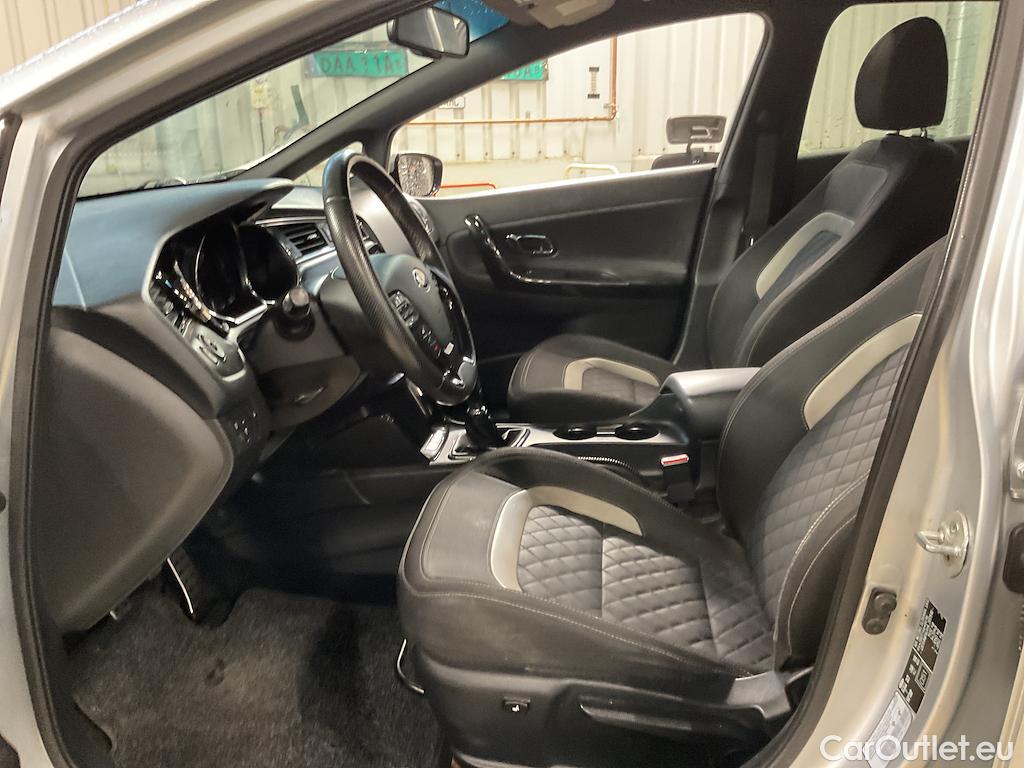 KIA  Cee'd SW CRDi 135 GT-Line #6