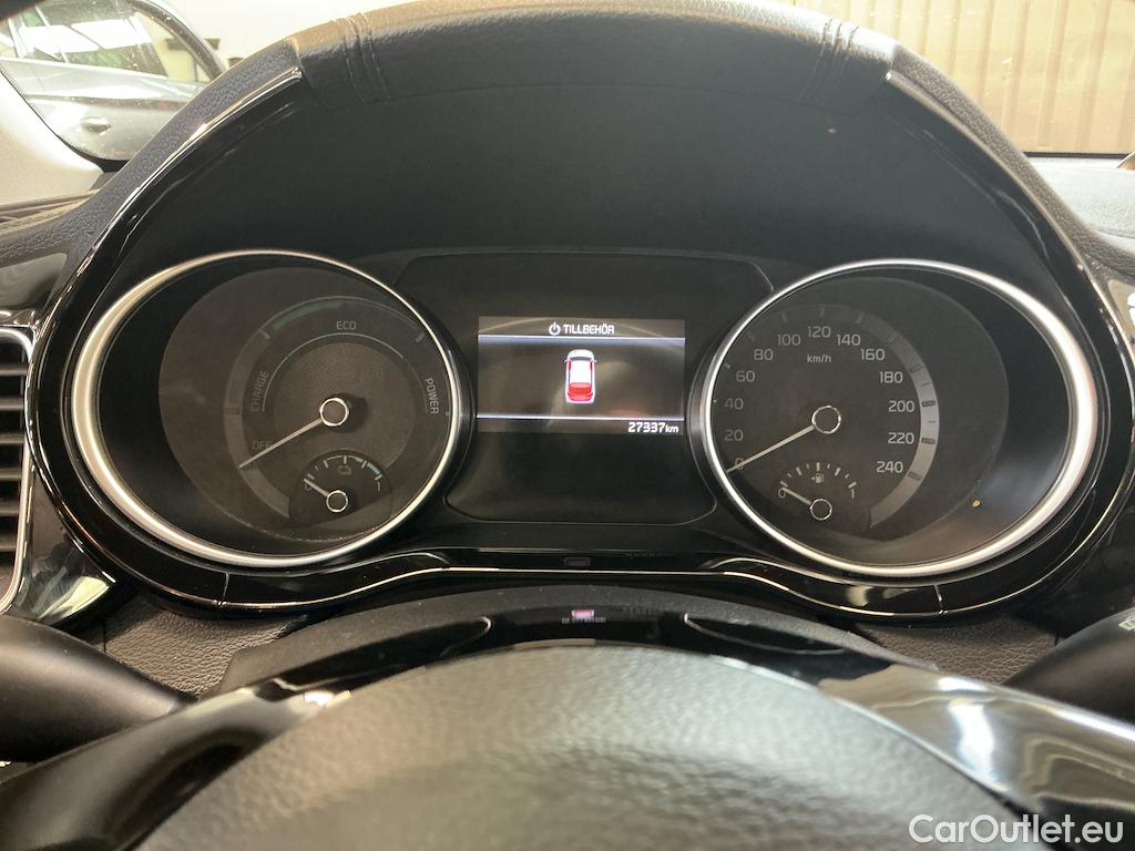 KIA  Cee'd SW Plug-In Advance #10