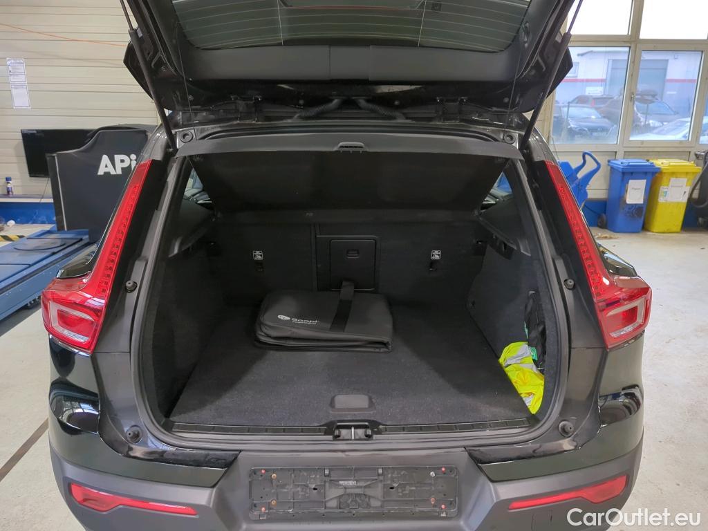 Volvo  XC 40 XC40 Momentum 2WD 1.5 T3 120KW AT8 E6d #9