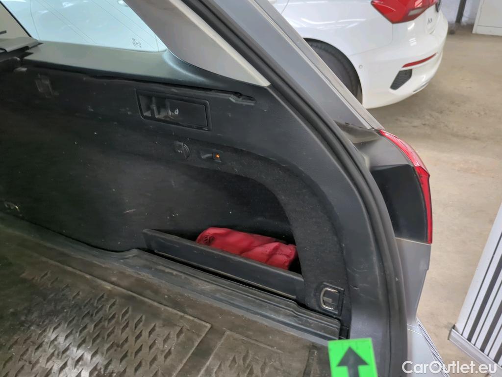 Volkswagen  Passat  Variant Business 2.0 TDI 110KW AT7 E6d #72