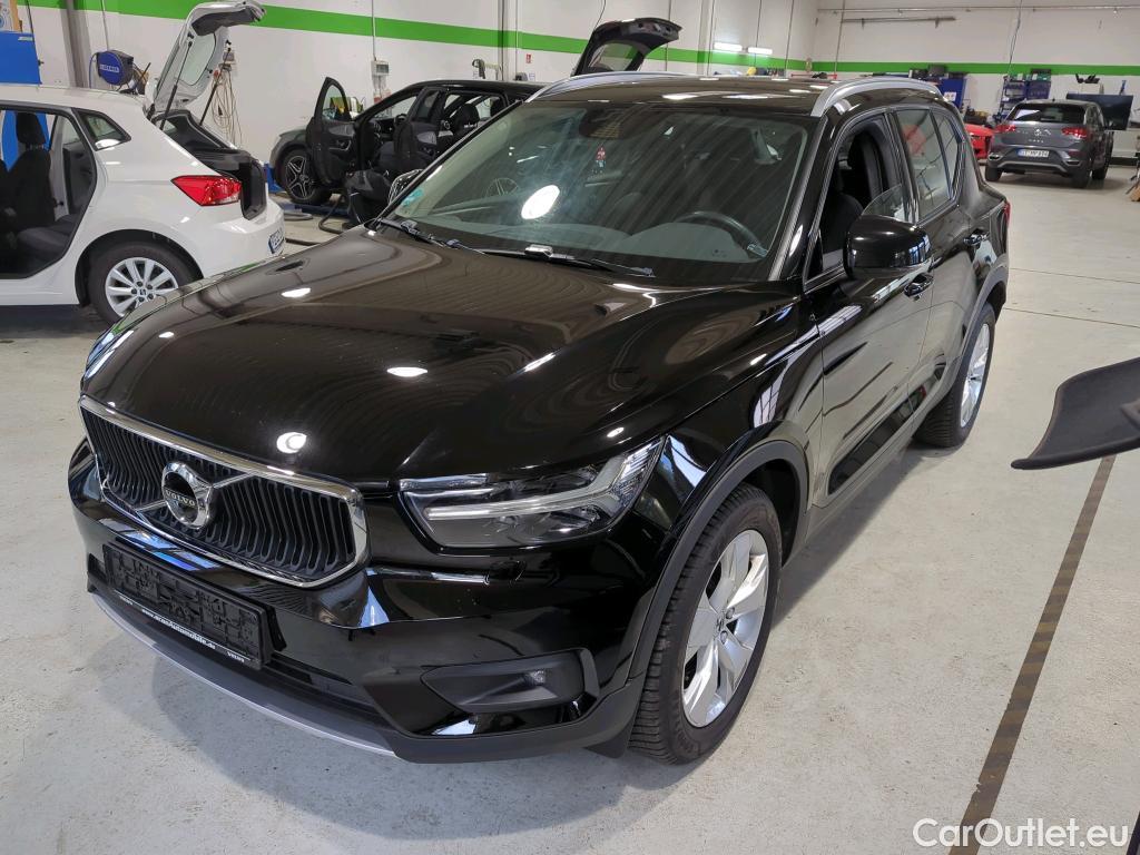 Volvo  XC 40 XC40 Momentum 2WD 1.5 T3 120KW AT8 E6d #1