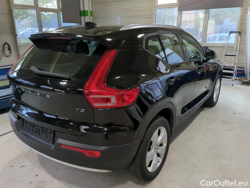 Volvo  XC 40 XC40 Momentum 2WD 1.5 T3 120KW AT8 E6d #2