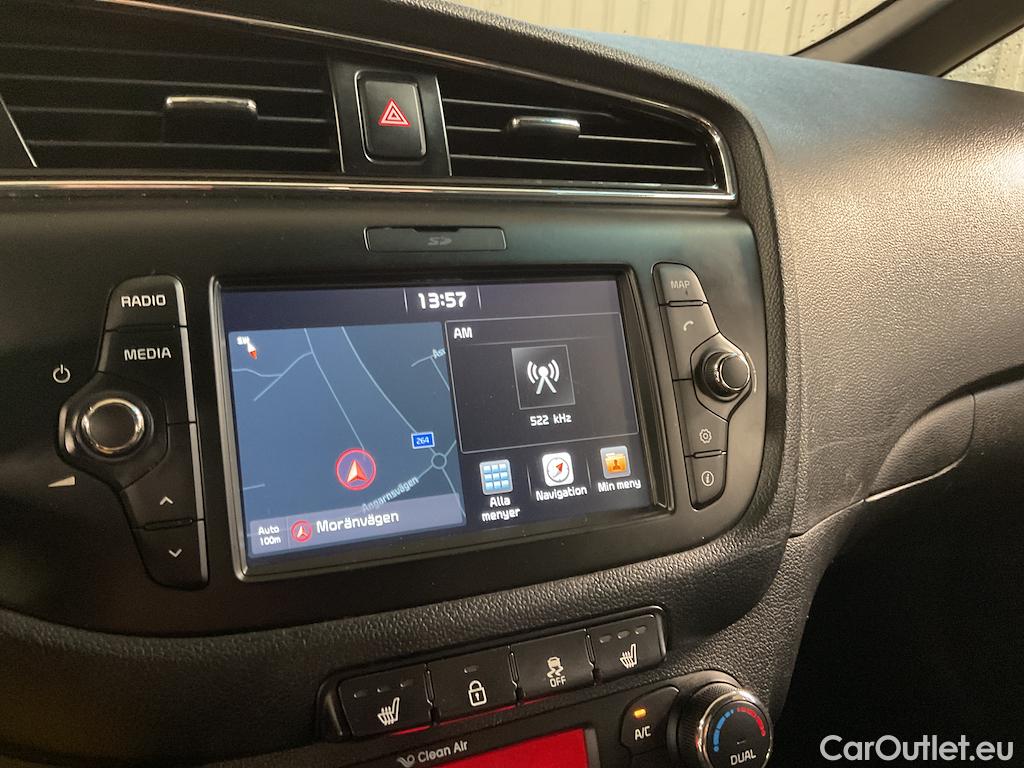 KIA  Cee'd SW CRDi 135 GT-Line #9