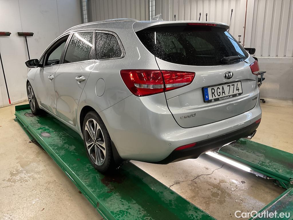 KIA  Cee'd SW CRDi 135 GT-Line #4