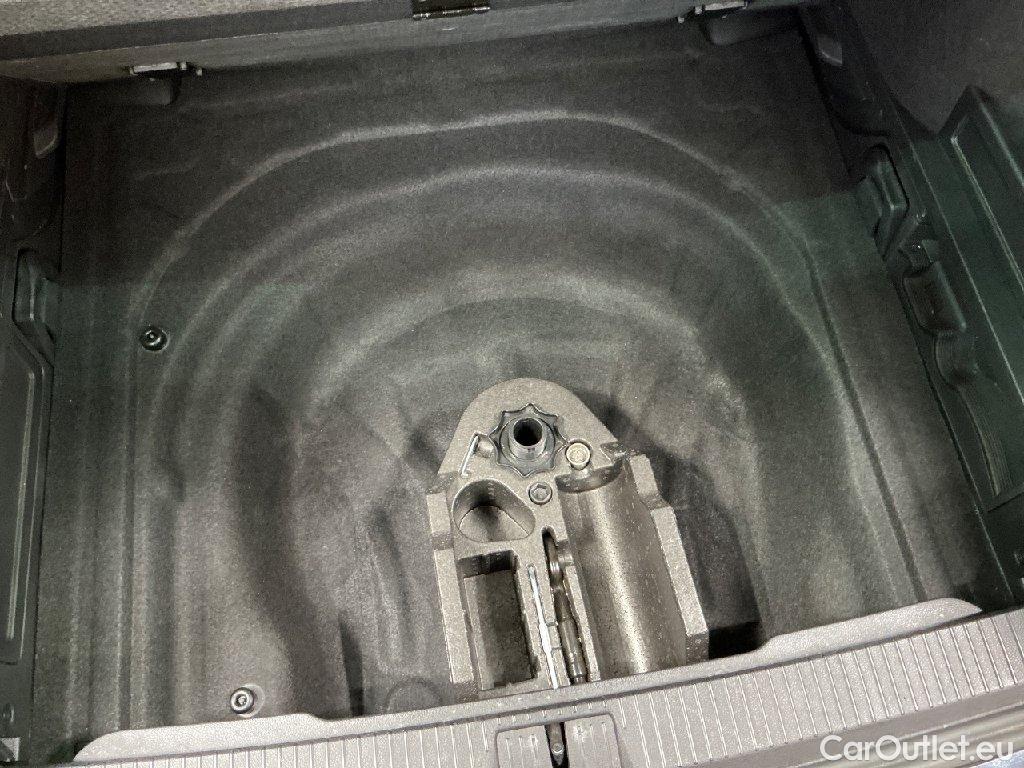 Volkswagen  Passat  Variant Business 4Motion 2.0 TDI 140KW AT7 E6dT #15