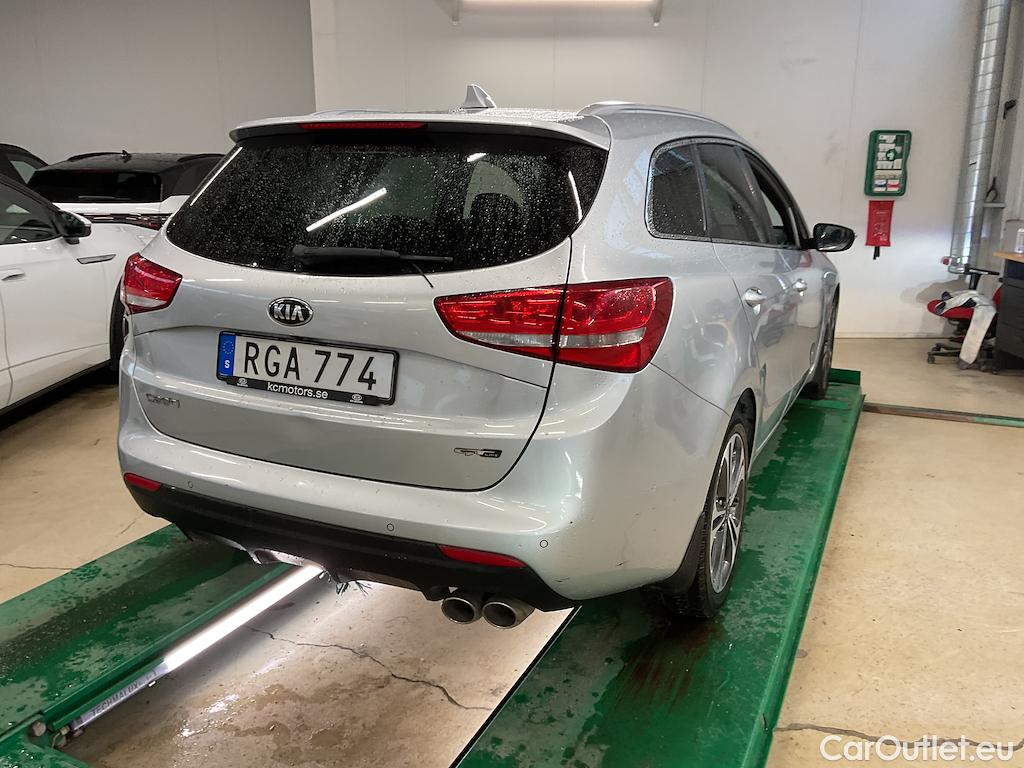 KIA  Cee'd SW CRDi 135 GT-Line #5