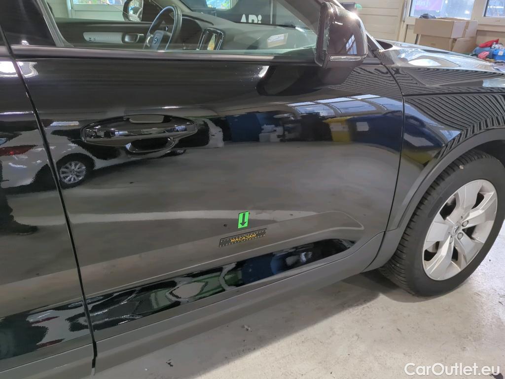 Volvo  XC 40 XC40 Momentum 2WD 1.5 T3 120KW AT8 E6d #37