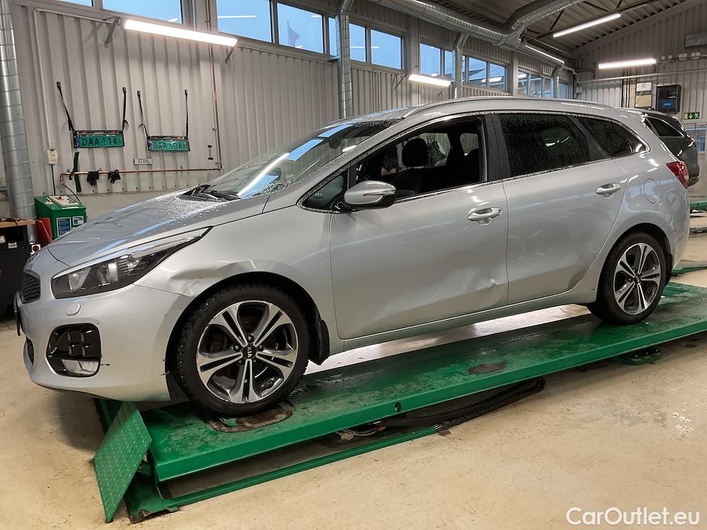 KIA  Cee'd SW CRDi 135 GT-Line #3