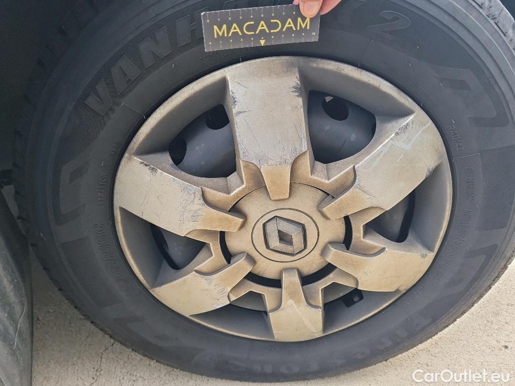 Renault  Master Grand Confort L2H2 3.5T 2.3dCi 130pk/cv Manual Diesel  1 #51