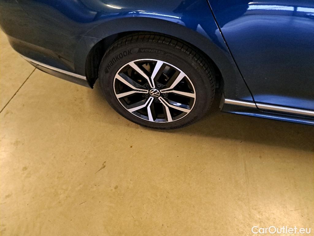 Volkswagen  Passat Berline Elegance Business 2.0TDi 122pk/cv 4p DSG7 Automatic Diesel  3 #39