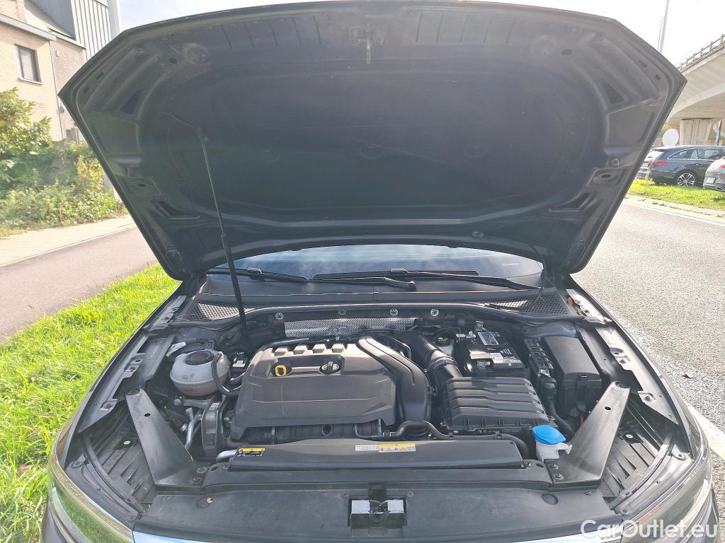 Volkswagen  Passat Variant Style Business 1.5TSi 150pk/cv 5p DSG7 Automatic Petrol  8 #21