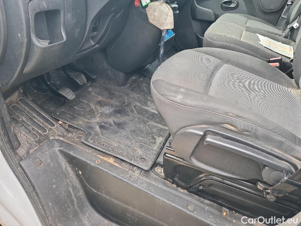 Renault  Master Grand Confort L2H2 3.5T 2.3dCi 130pk/cv Manual Diesel  1 #27