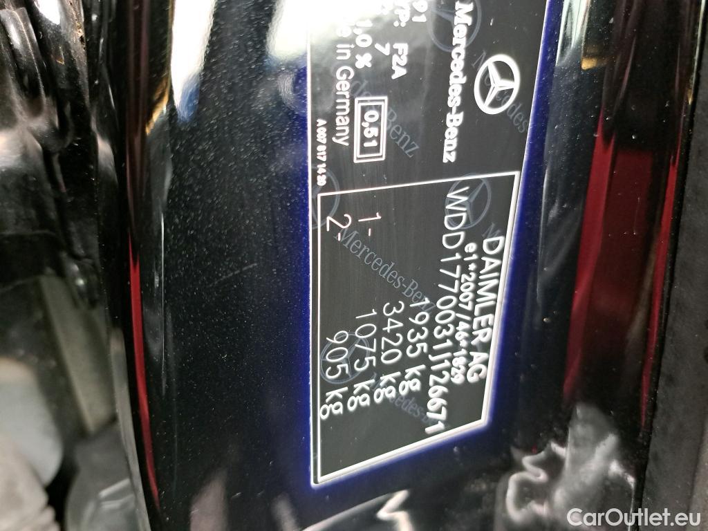 Mercedes  A-Klasse A180d Launch Edition Edition 1 1.5d 116pk/cv 5p 7G-DCT Automatic Diesel  2 #4