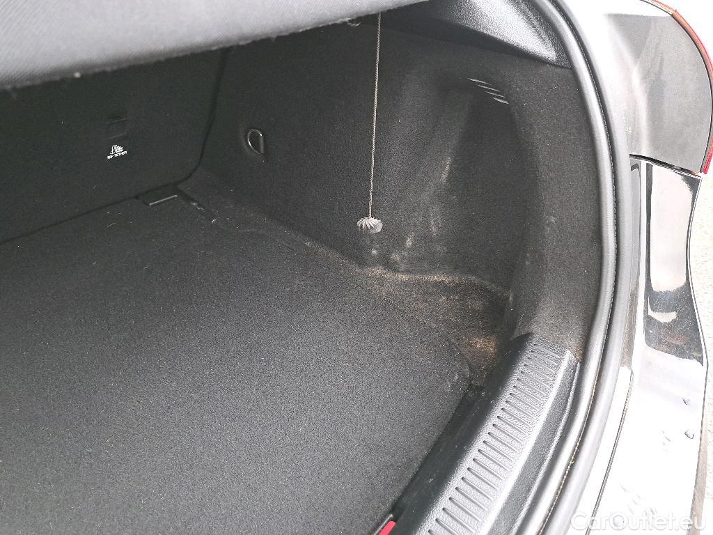 Mercedes  A-Klasse A180d Launch Edition Edition 1 1.5d 116pk/cv 5p 7G-DCT Automatic Diesel  2 #97