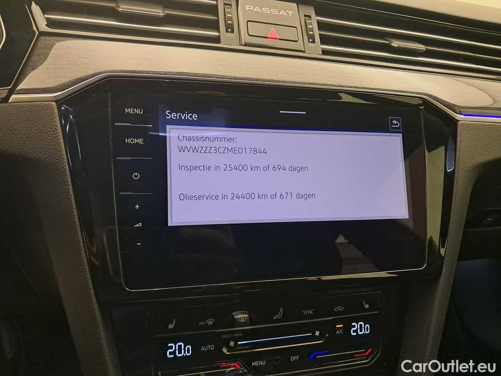 Volkswagen  Passat Berline Elegance Business 2.0TDi 122pk/cv 4p DSG7 Automatic Diesel  3 #19